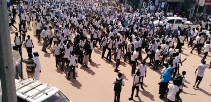 Sudan, spari contro gli studenti: 5 morti